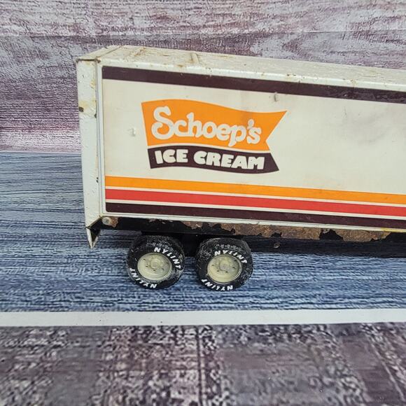 Vintage Nylint pressed steel Schoeps ice cream semi trailer white and orange - Picture 8 of 15